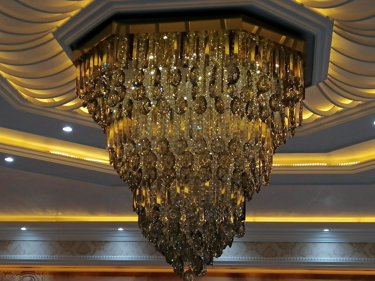 مدل سلطنتی